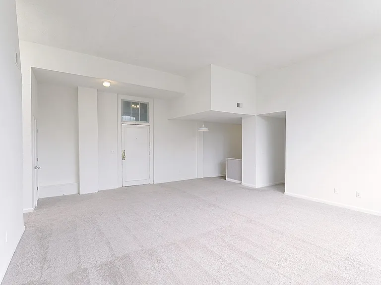 2201 Spring Garden St — Photo 37