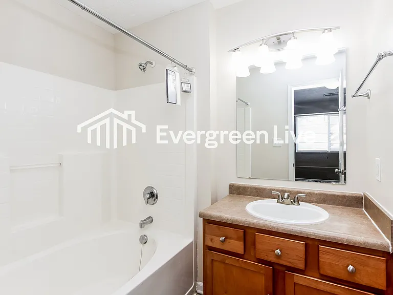 675 Pine Lake Dr — Photo 10
