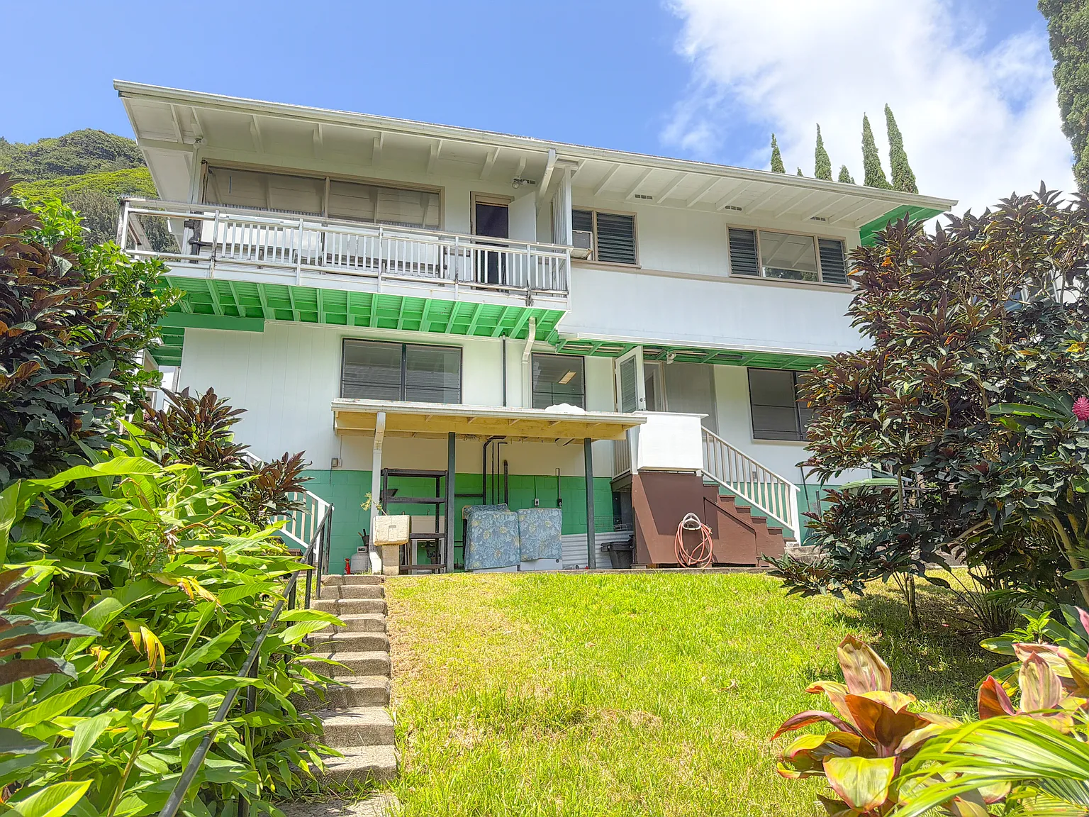 2 bed, 950 sqft, $3,150 — Photo 1