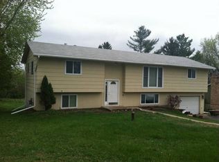 7275 Prairie View Dr, Eden Prairie, MN 55346