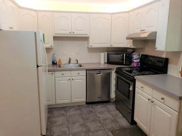 33 Jacqueline Rd, Waltham, MA