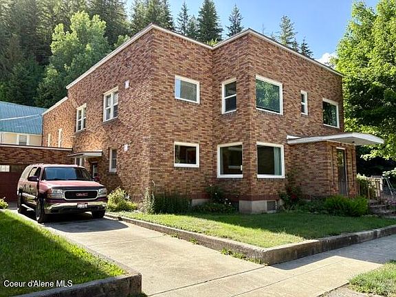 3rd image of 302 2nd St