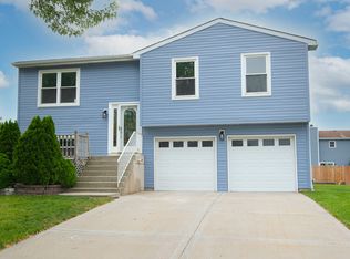 20137 S Rosewood Dr, Frankfort, IL 60423