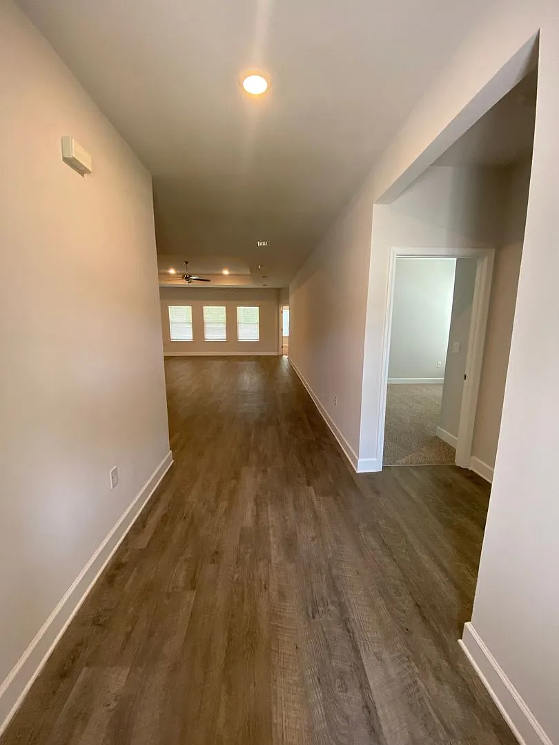 3033 Rachel Pl — Photo 2