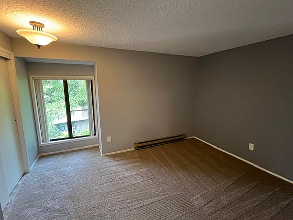 4th image of 5561 SW Multnomah Blvd