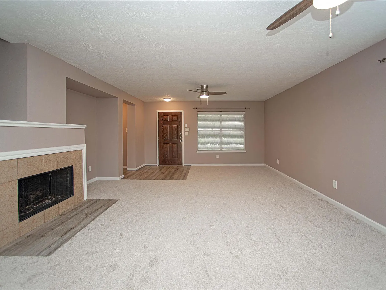 4 bed, 2.5 bath, 2768 sqft, $2,200 — Photo 4