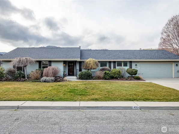 1484 Elmwood Street, Wenatchee, WA 98801