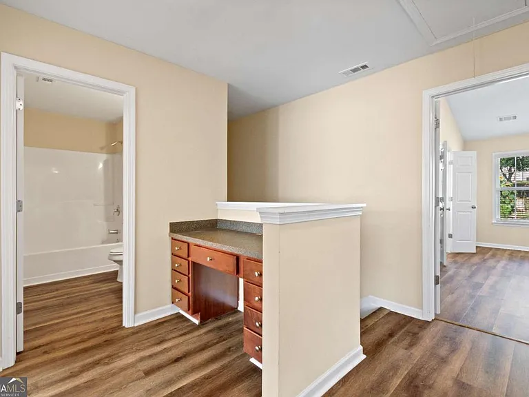 3323 Castleberry Village Cir — Photo 10