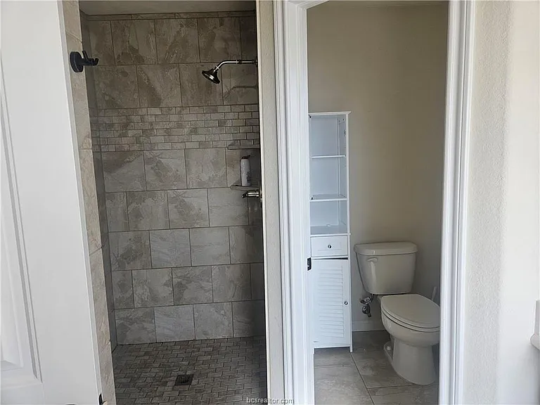 1208 Brunswick Ct — Photo 6