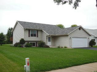 2320 Deblene Ln, Eau Claire, WI 54703