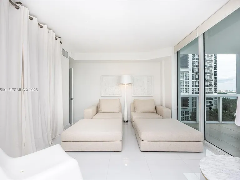 10275 Collins Ave #706 — Photo 10