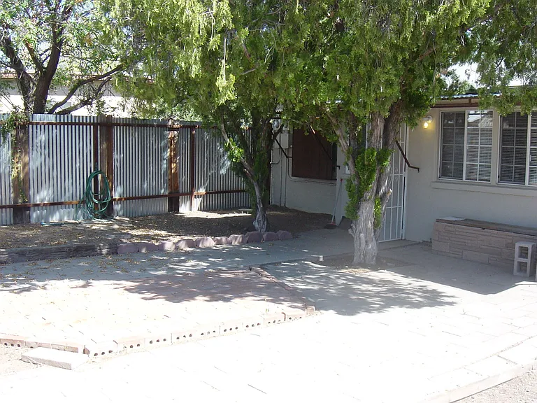 1220 N Bryant Ave #A — Photo 1