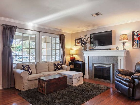 3rd image of 4843 Arcola Ave