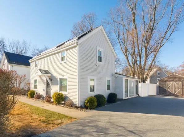 38 Colonial Dr, Dedham, MA 02026