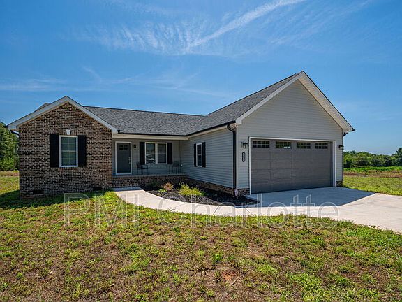 4th image of 2128 Chatfield Rd