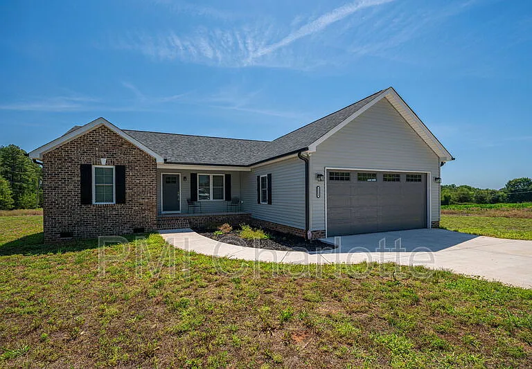 2128 Chatfield Rd — Photo 4