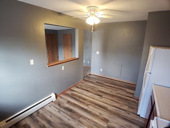 2nd image of 1208 3rd Ave NE APT 203