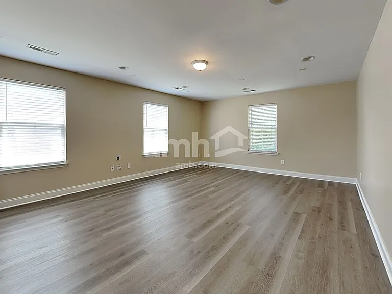 126 Diploma Dr — Photo 19
