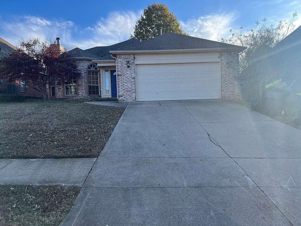 1232 W 115th St S