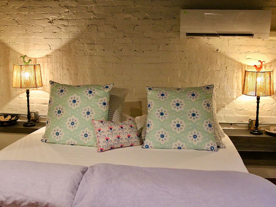 Queen size bed