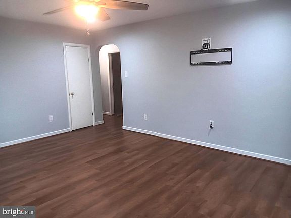 4th image of 8156 Eden Ln