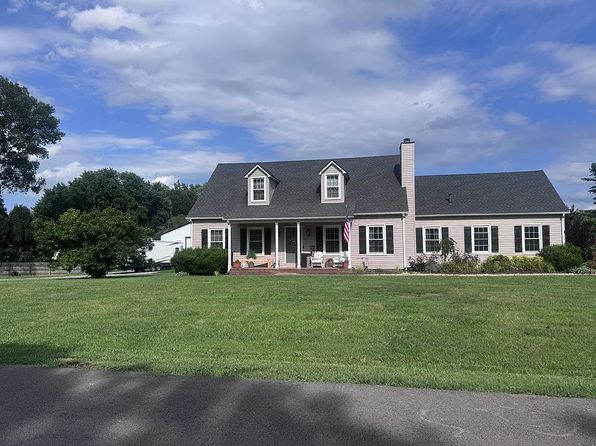 2731 Crosswoods Dr