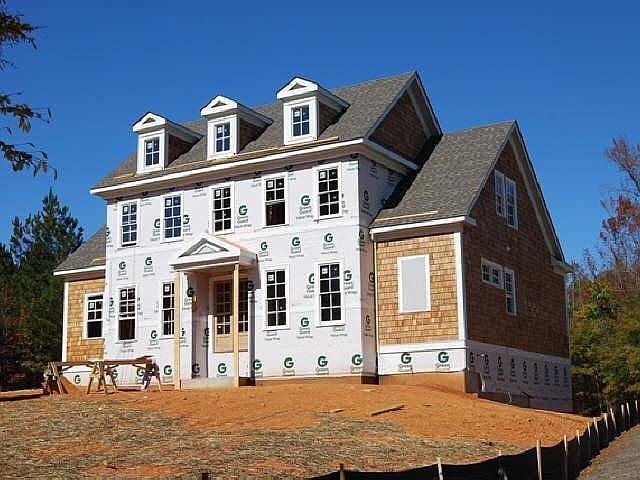 2nd image of 290 Newhaven Dr