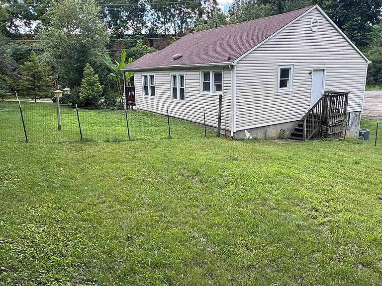 904 Dunlap St — Photo 12
