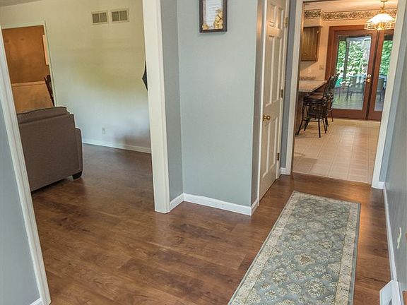 5th image of 1029 Kenwood Dr