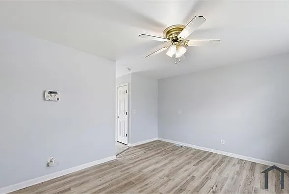 850 Saint Bartholomew Dr — Photo 6