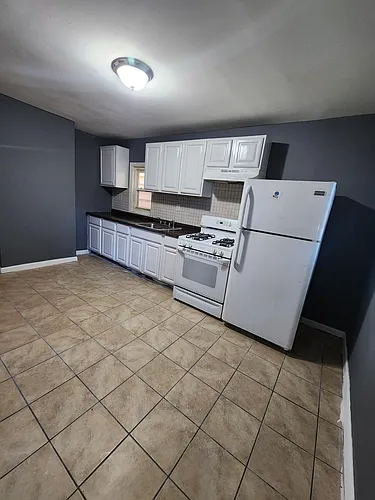 449 Avon Ave Photo 1