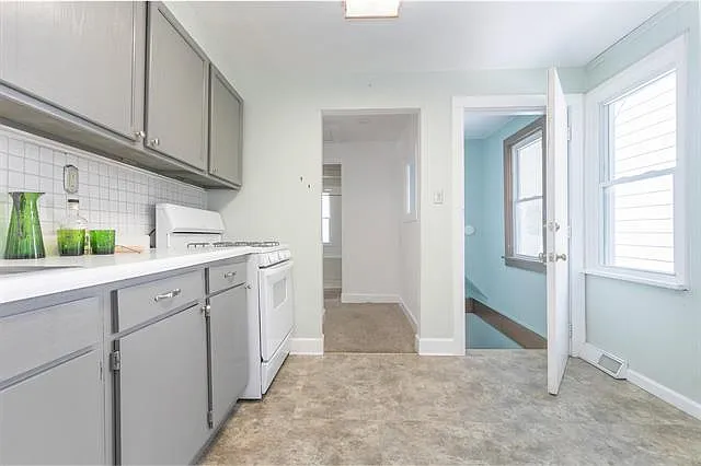 615 Pine St #2 — Photo 3