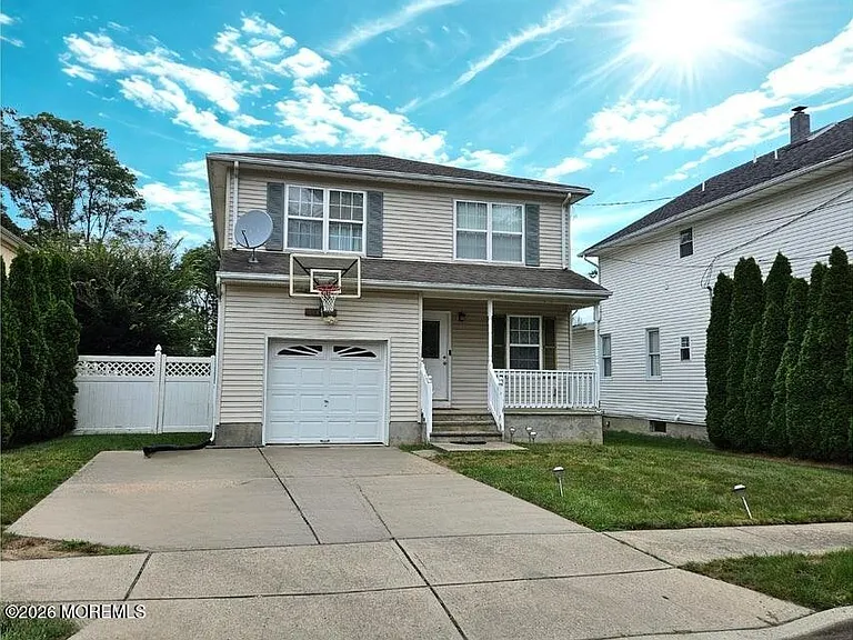 50 E Sedgwick St — Photo 1