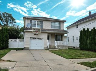50 E Sedgwick St, Monroe Township, NJ 08831