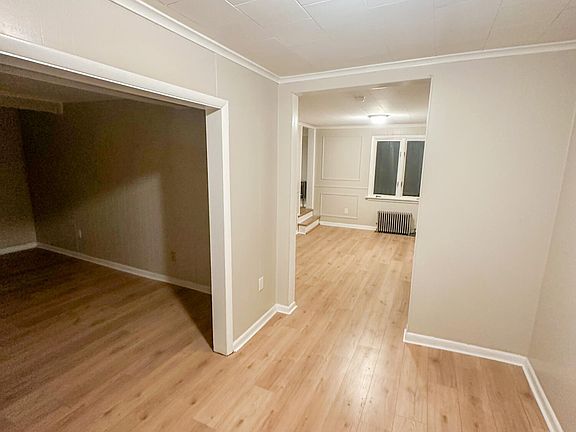 2nd image of 833 George St