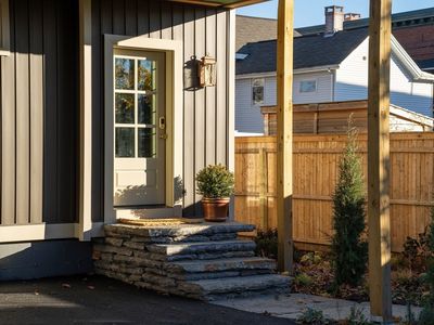 67 Park St #F, Florence, MA, 01062