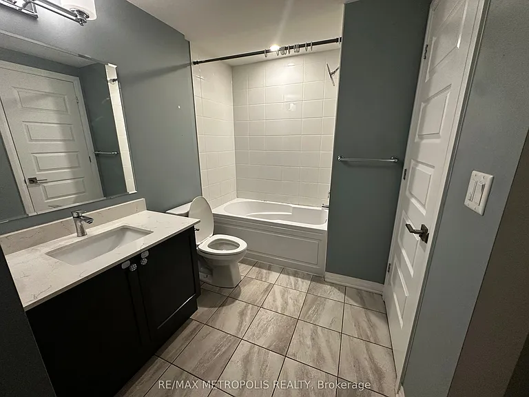 58 Adam Sellers St #301 — Photo 10