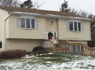 412 Greenbelt Pkwy, Holtsville, NY 11742