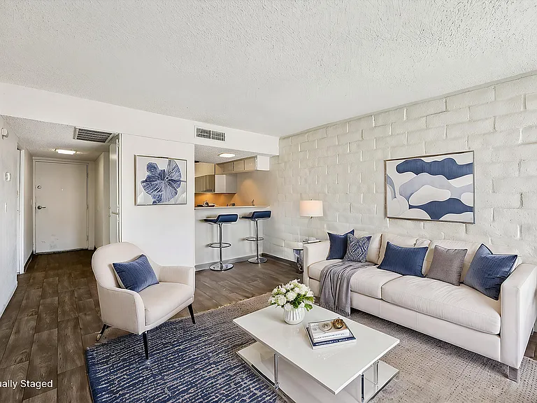 Townhome Villas_Apartments_VirtuallyStaged_2