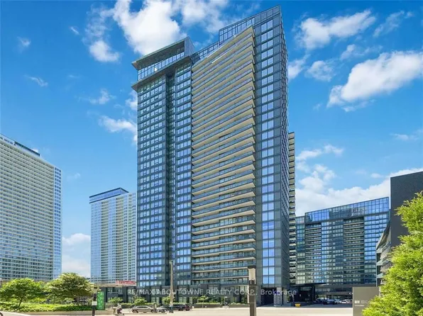 70 Queens Wharf Rd, Toronto, ON