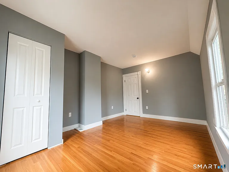 205B Laurel St — Photo 17