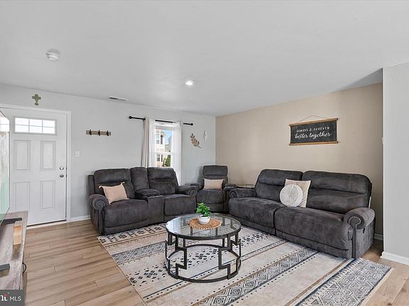 4th image of 36432 Carriage Walk Ln
