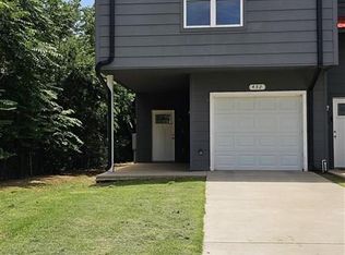 432 W College St, Burkburnett, TX 76354