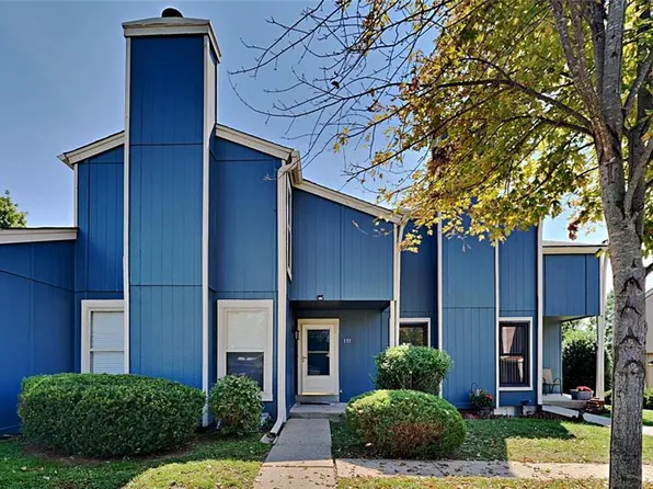 133 Harbor View Dr, Lake Saint Louis, MO 63367