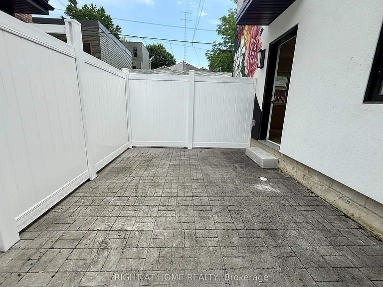 91 Barton Ave #10 — Photo 16