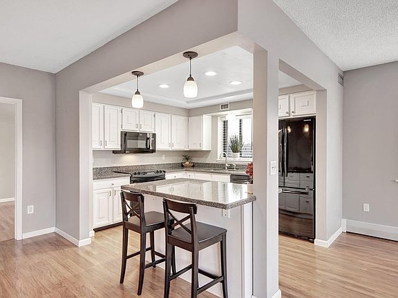 5th image of 745 Grand Ave APT 306