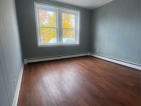 5th image of 117-119 Mechanic St #6