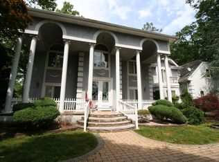 2 Talleyrand Dr, Colts Neck, NJ 07722