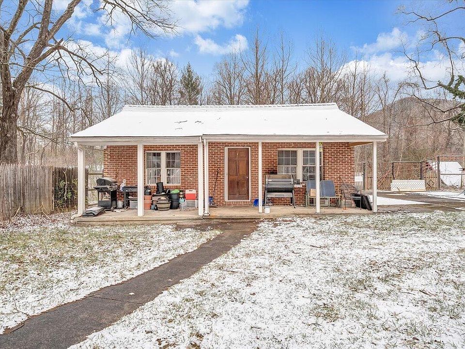 2961 Bradshaw Rd, Salem, VA 24153 Zillow