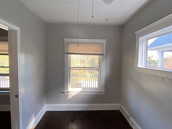 4th image of 1516 W 116th St #2
